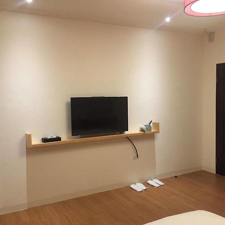 爪窩 29 Nesuto Lägenhet Tainan Exteriör bild
